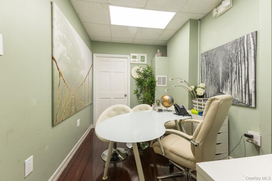 5836 Catalpa Avenue Property Photo 7