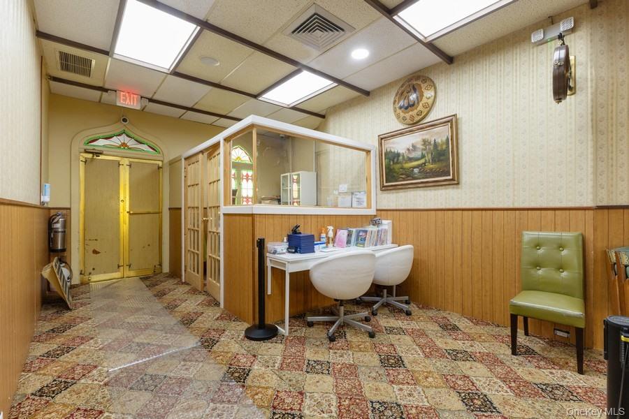 5836 Catalpa Avenue Property Photo 11