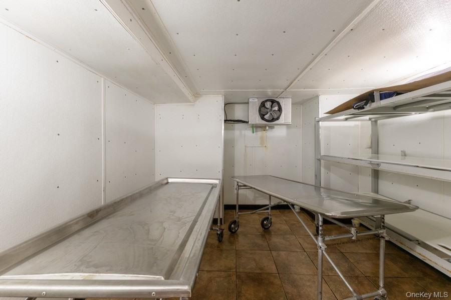 5836 Catalpa Avenue Property Photo 14