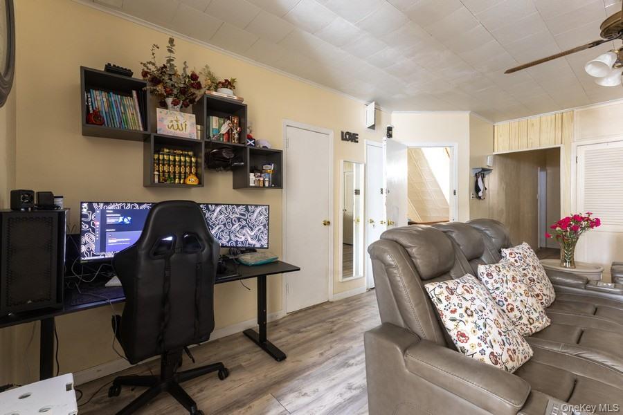 5836 Catalpa Avenue Property Photo 23