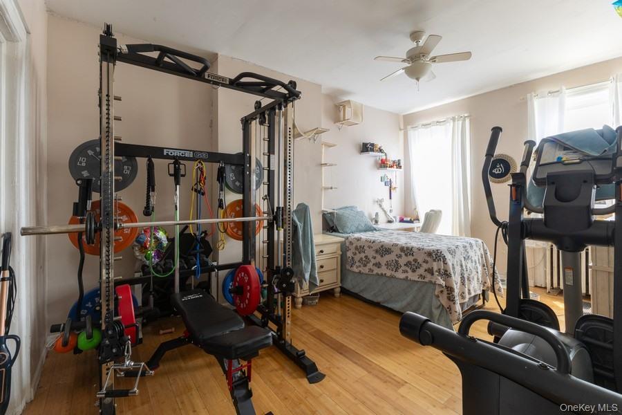 5836 Catalpa Avenue Property Photo 28