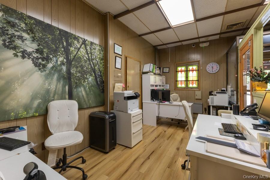 5836 Catalpa Avenue Property Photo 35