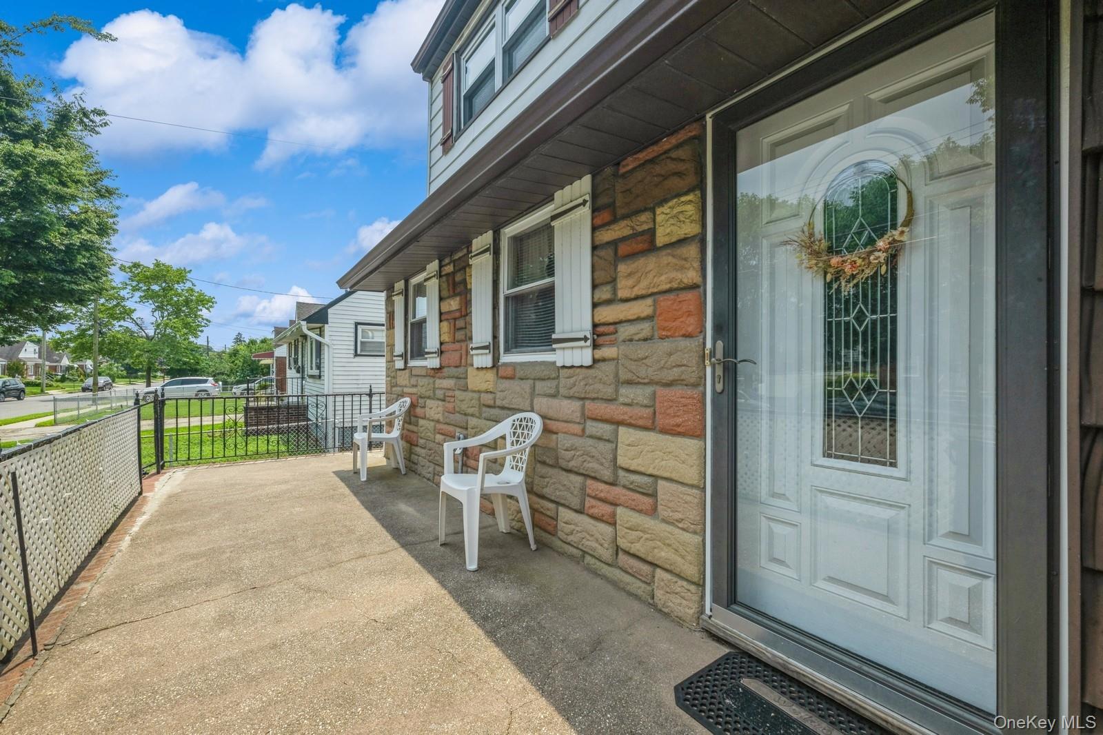 66 Gates Avenue Property Photo 3