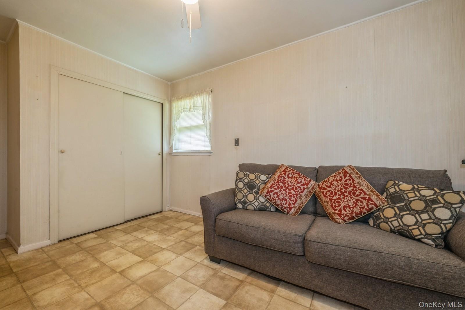 66 Gates Avenue Property Photo 8