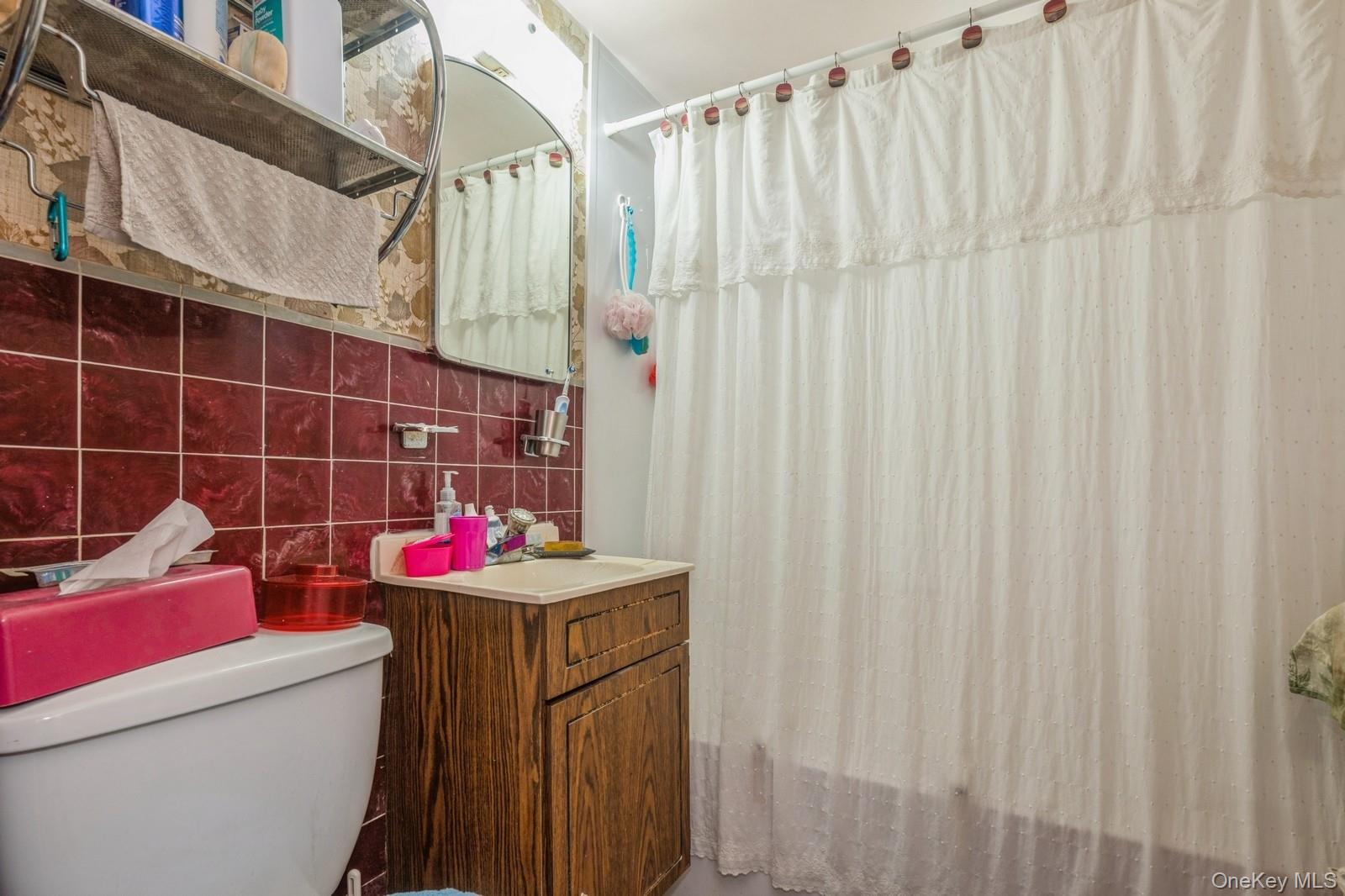 66 Gates Avenue Property Photo 25