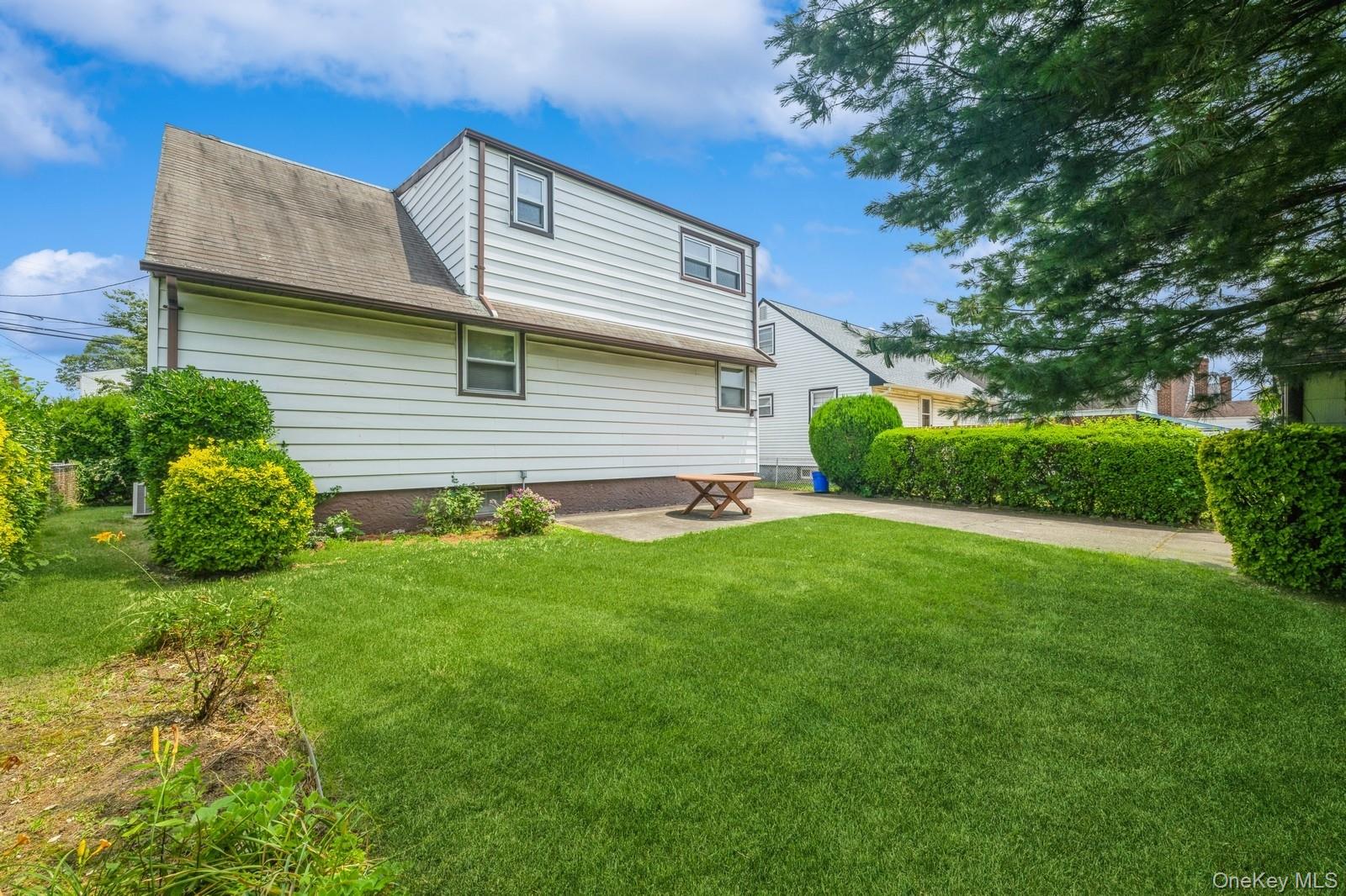 66 Gates Avenue Property Photo 29