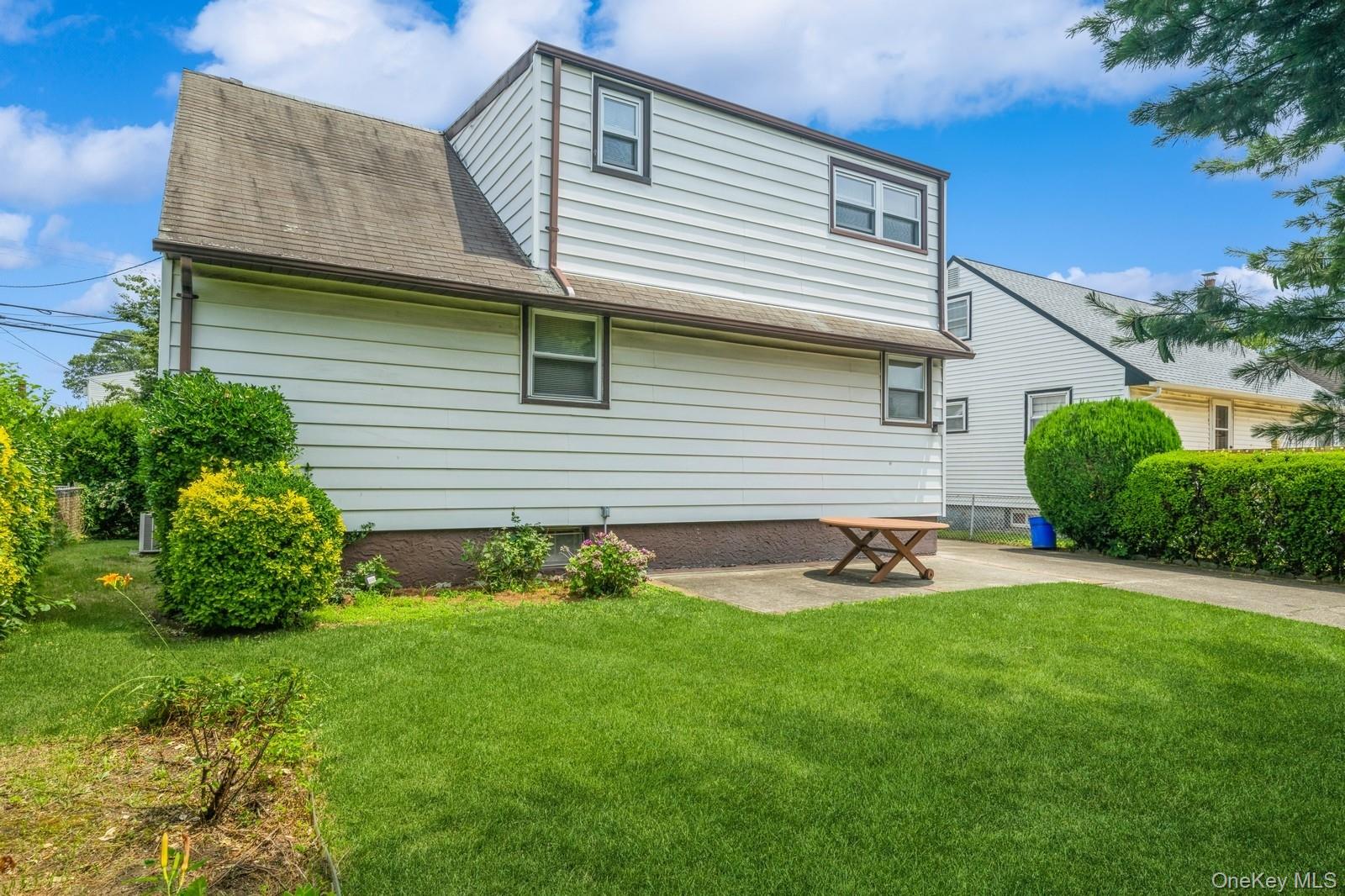 66 Gates Avenue Property Photo 30