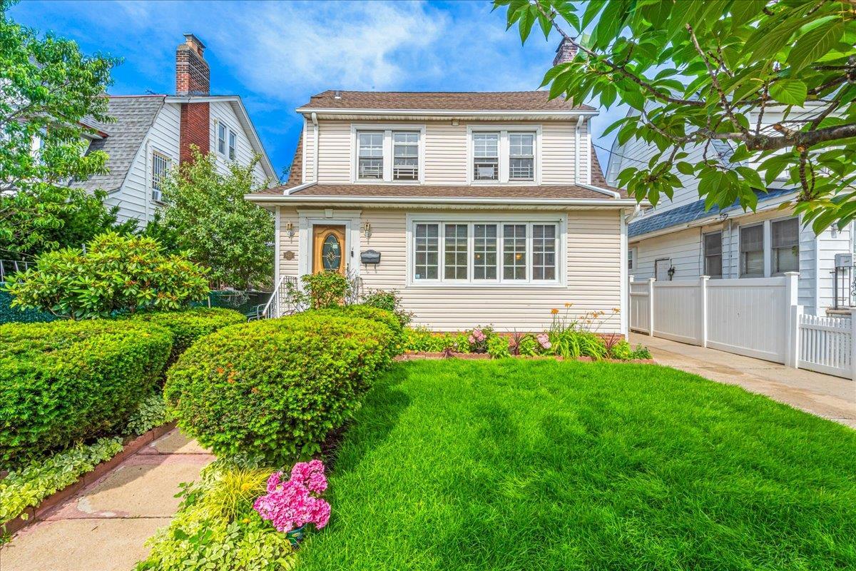 8421 169th Street Property Photo 1