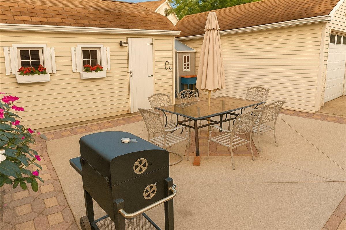 8421 169th Street Property Photo 5