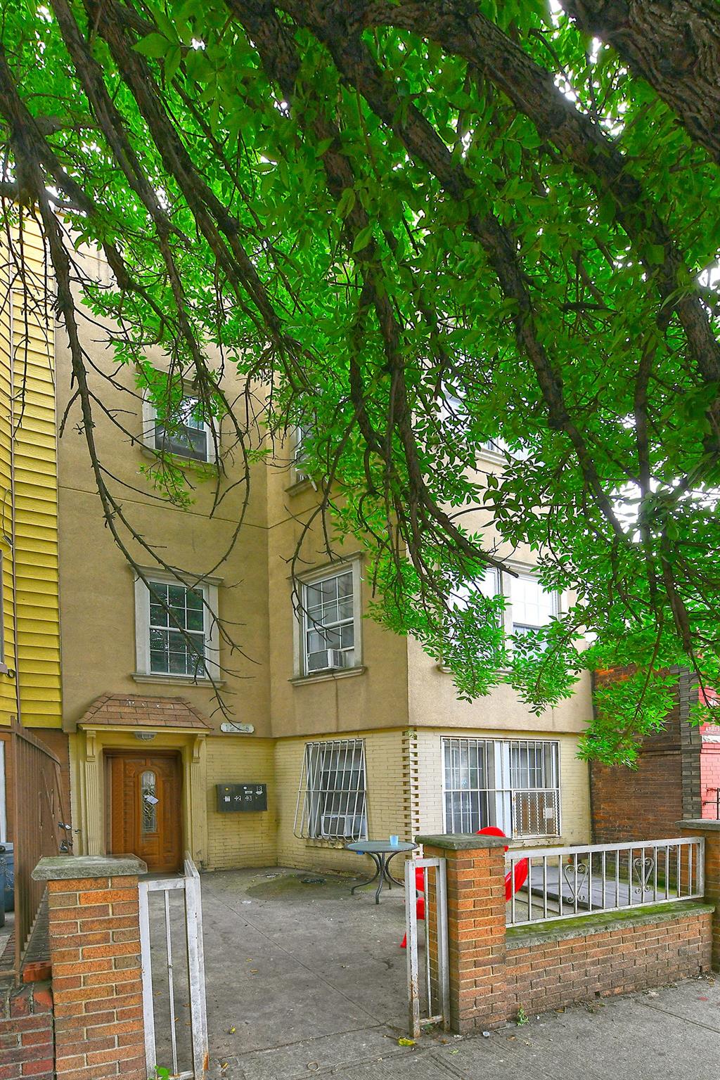 1244 Jefferson Avenue Property Photo 2