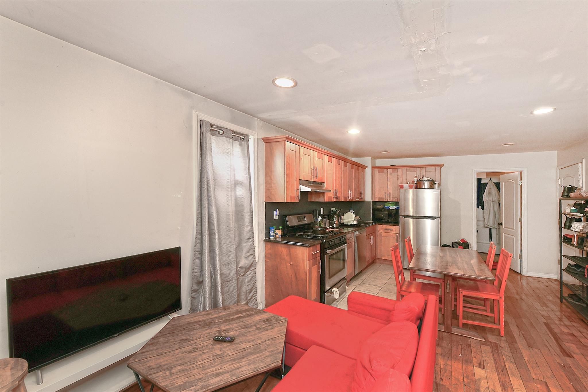 1244 Jefferson Avenue Property Photo 8