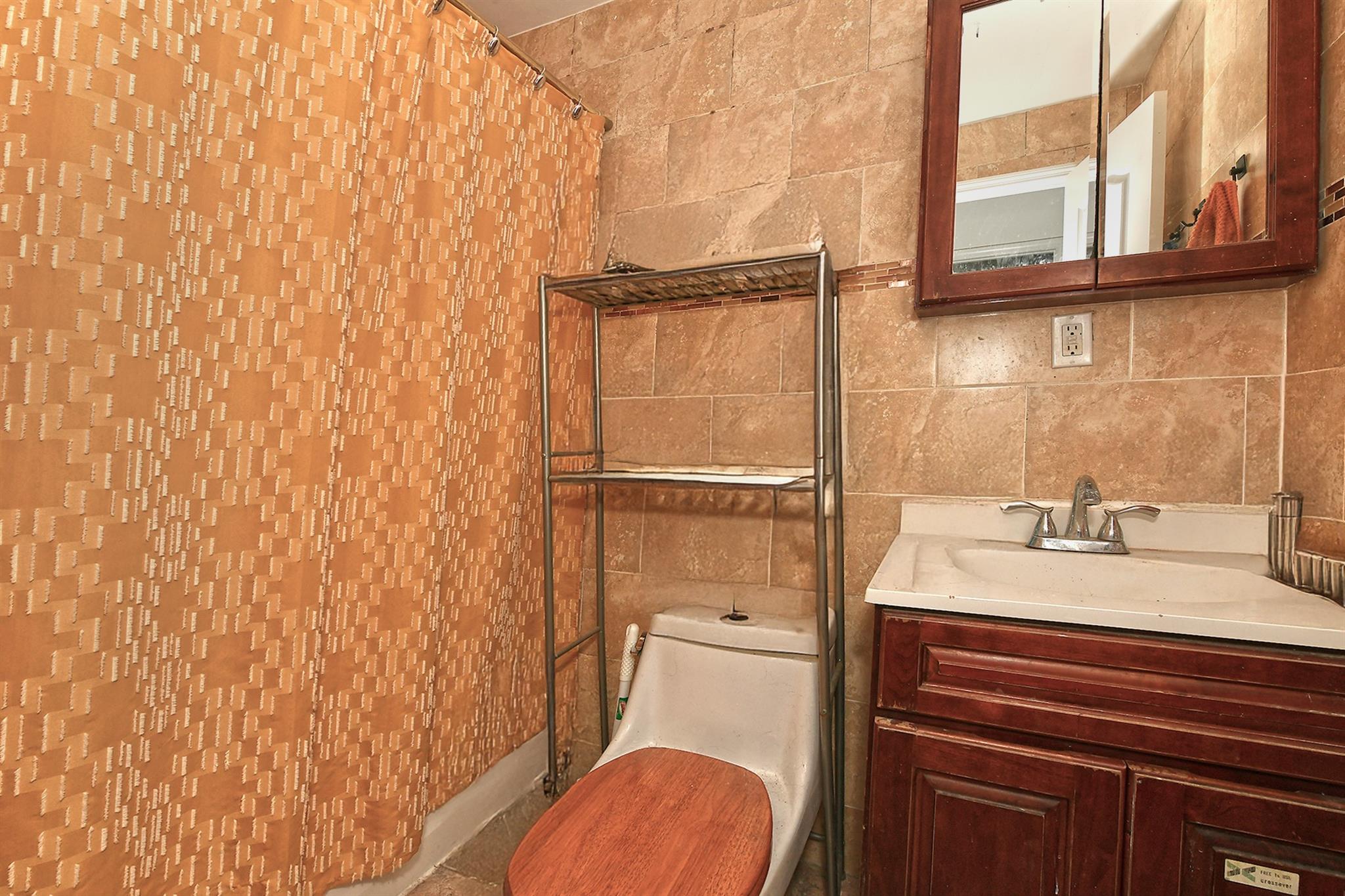 1244 Jefferson Avenue Property Photo 15