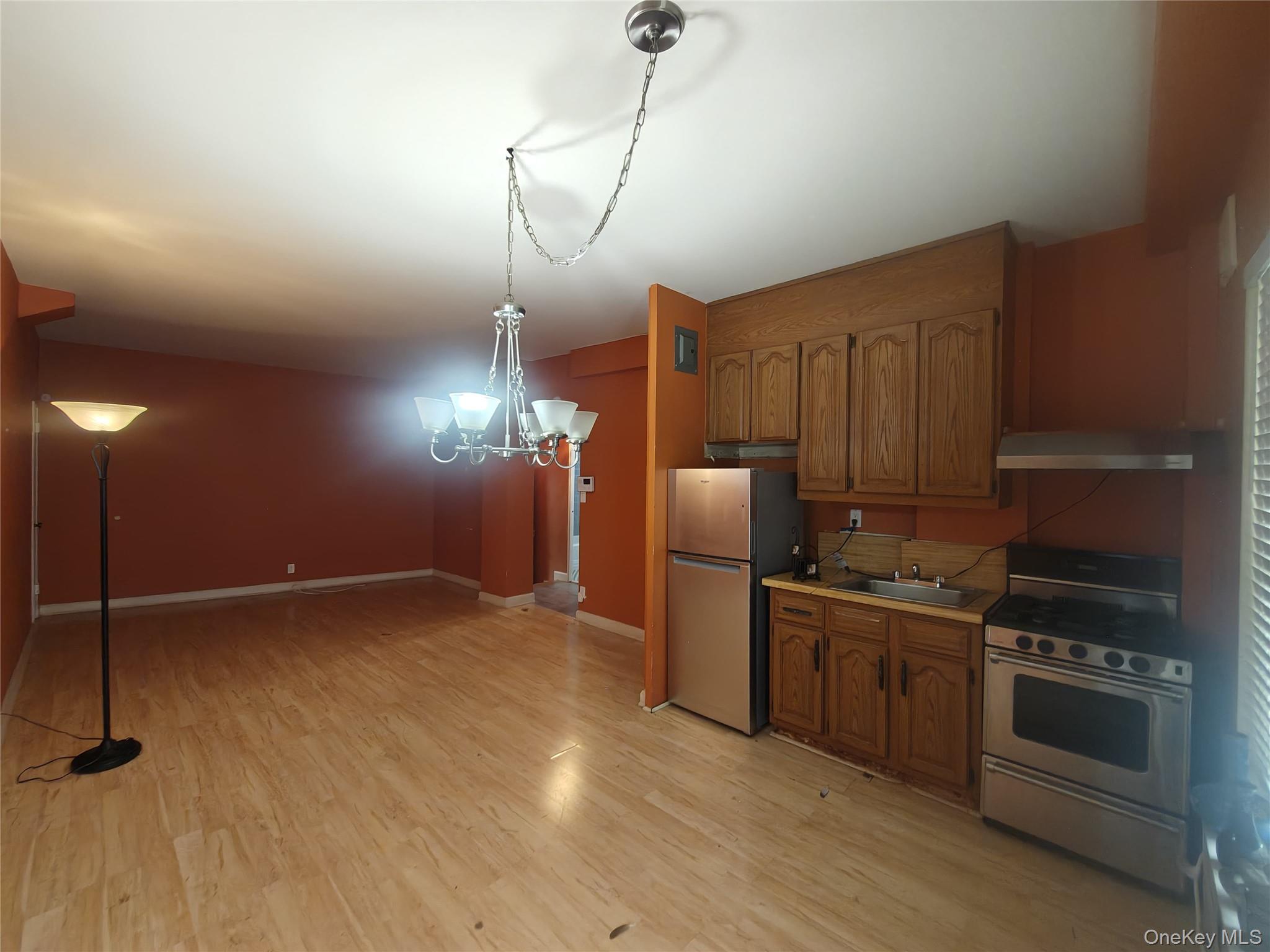 35-11 85 Street 1b Property Photo 4