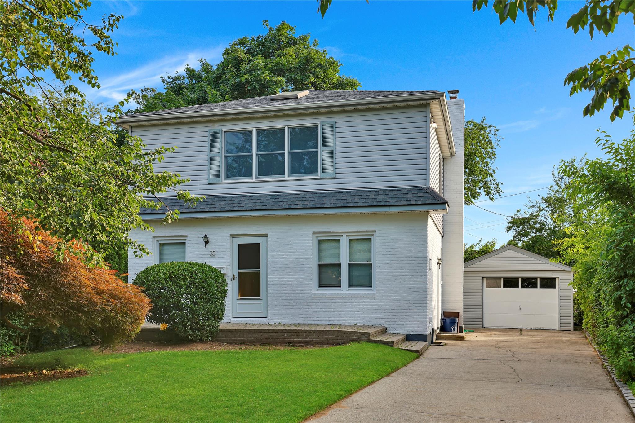 33 Park Circle Property Photo 1