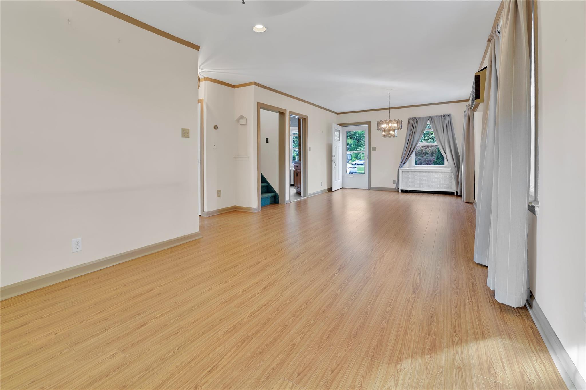33 Park Circle Property Photo 4