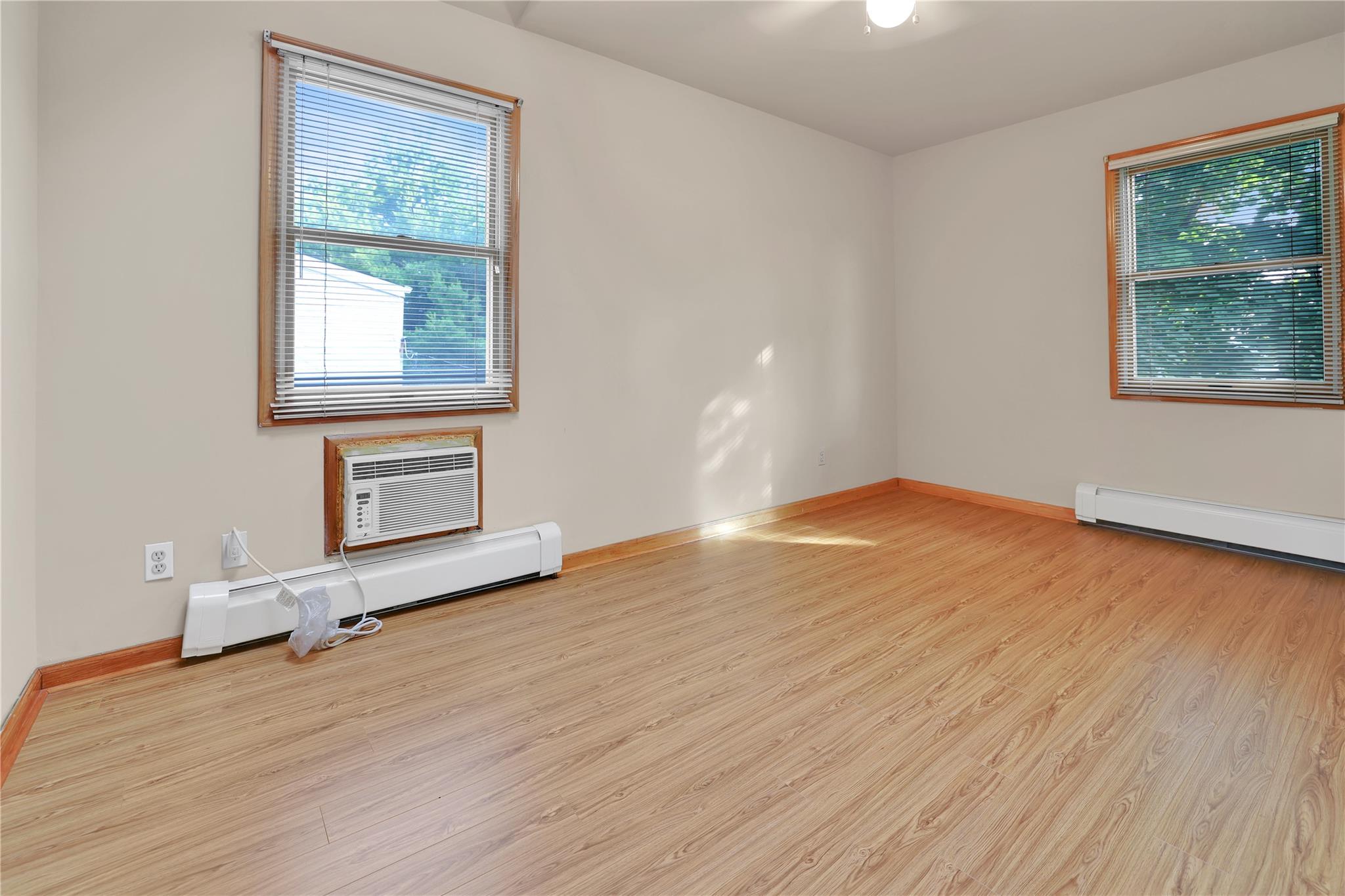 33 Park Circle Property Photo 8