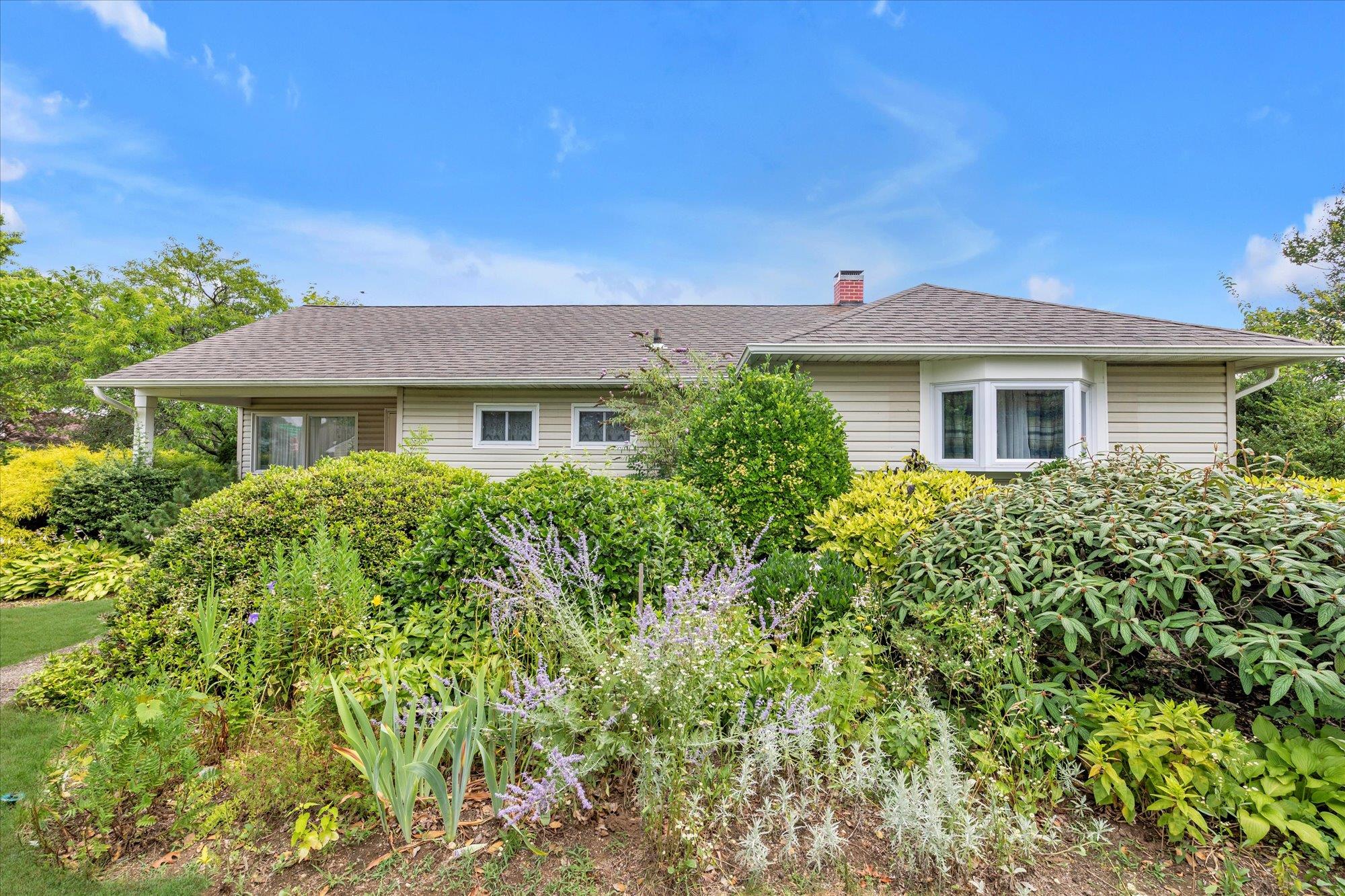 227 Andrew Avenue Property Photo 1