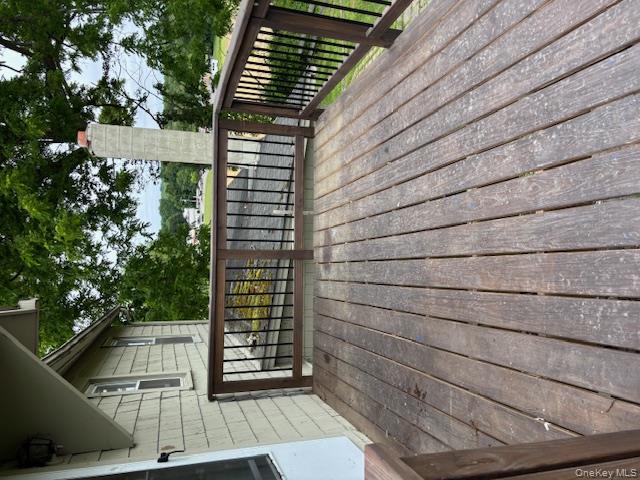 11 Seaman Road Property Photo 6