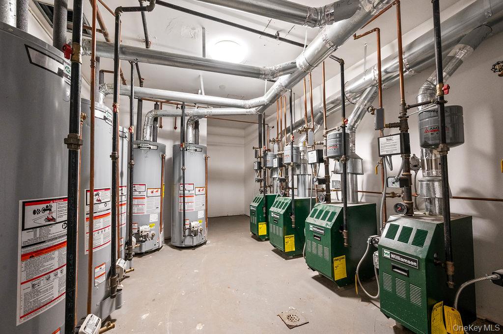 16003 Sanford Avenue Property Photo 12