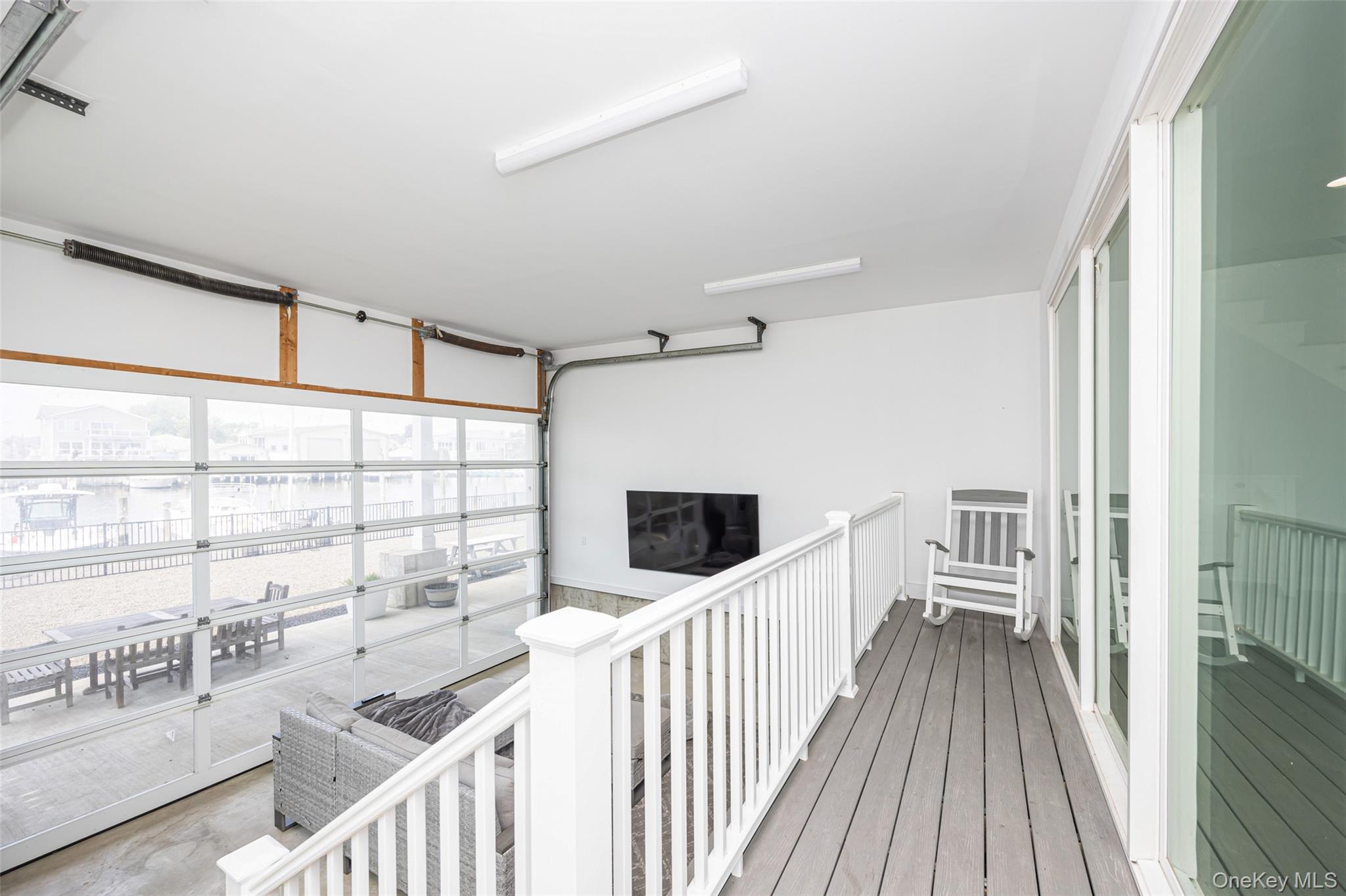 390 E Shore Road Property Photo 17