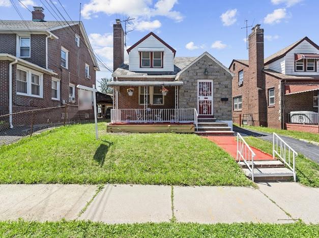 189-18 114 Drive Property Photo 1