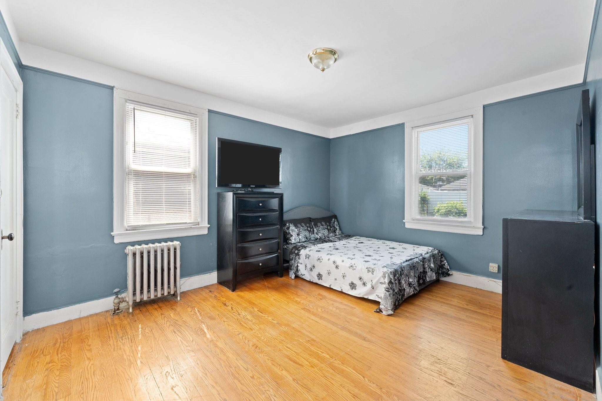 189-18 114 Drive Property Photo 7