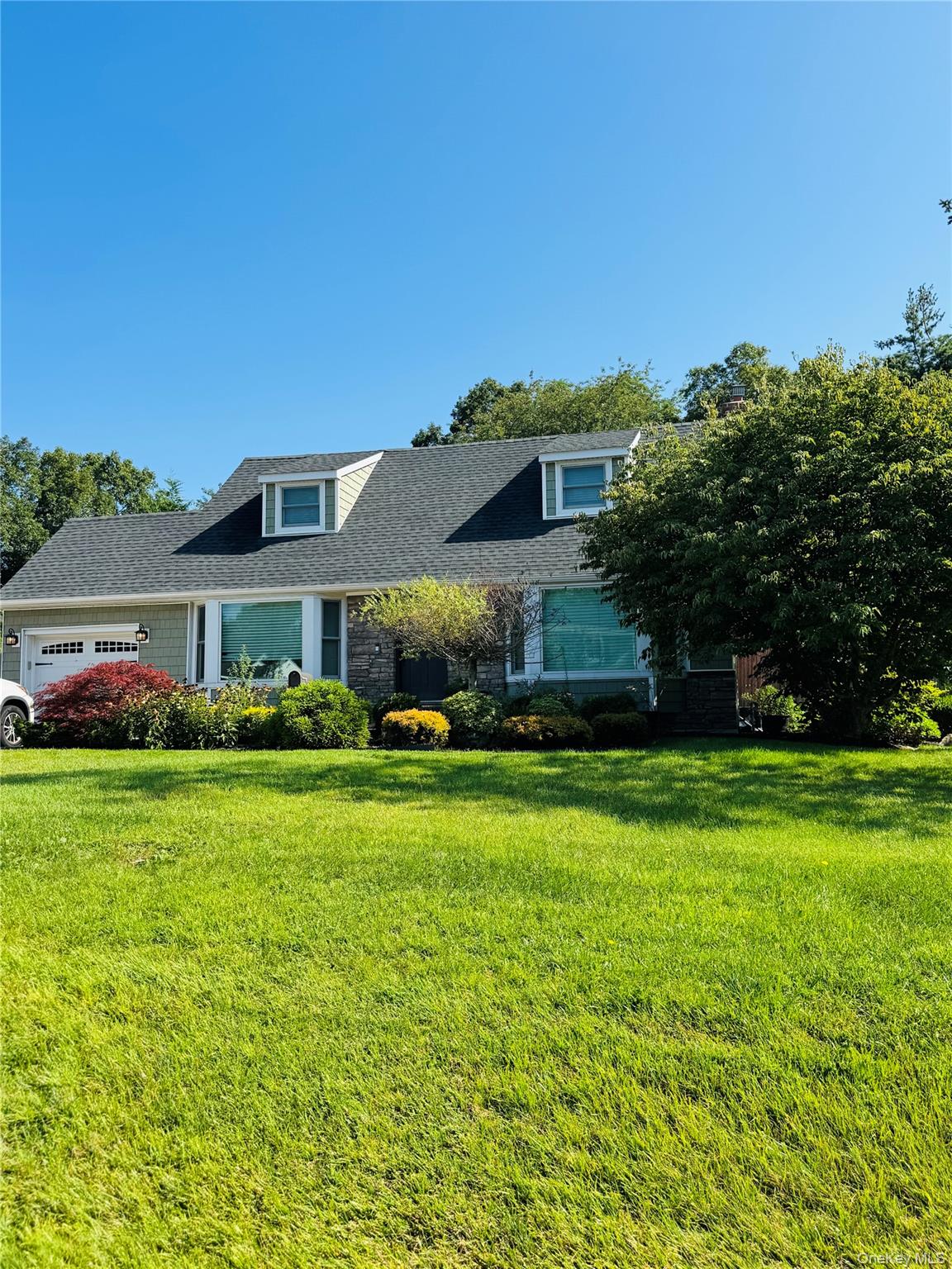 110 Roxbury Drive Property Photo 4