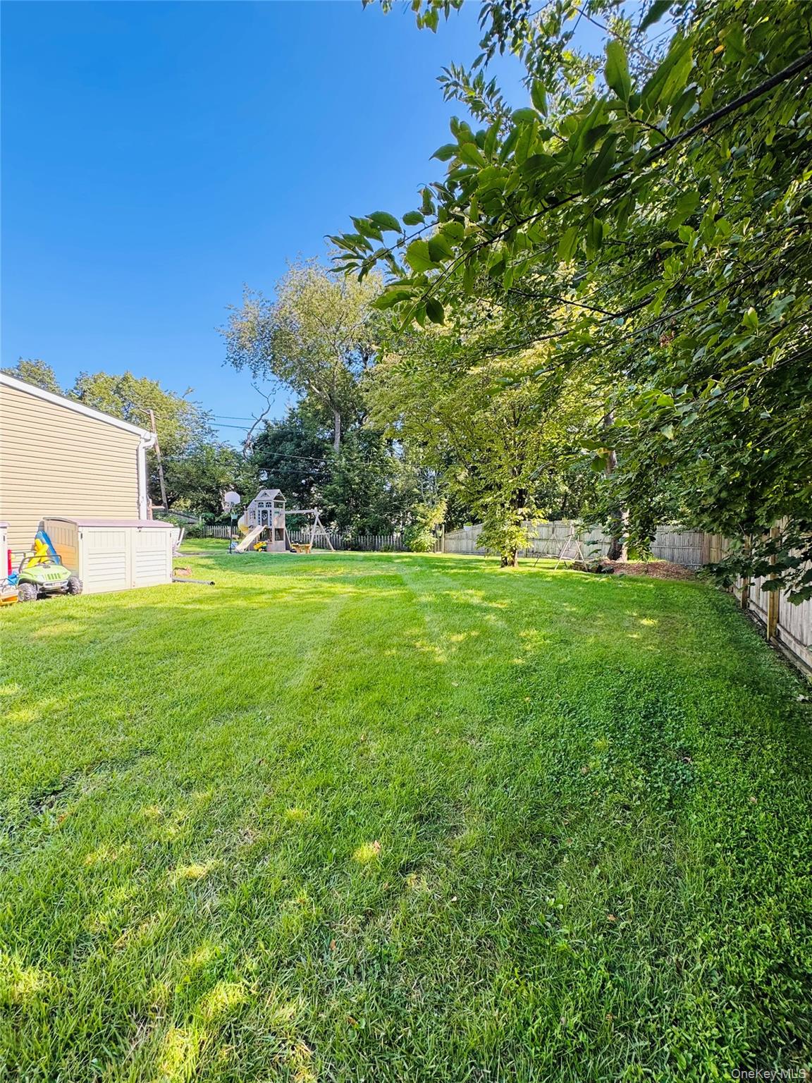 110 Roxbury Drive Property Photo 13