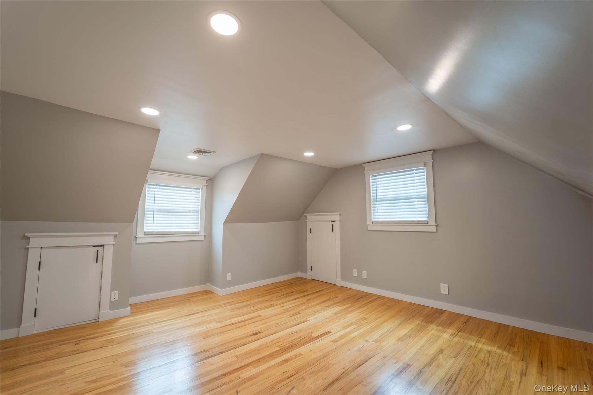 110 Roxbury Drive Property Photo 21