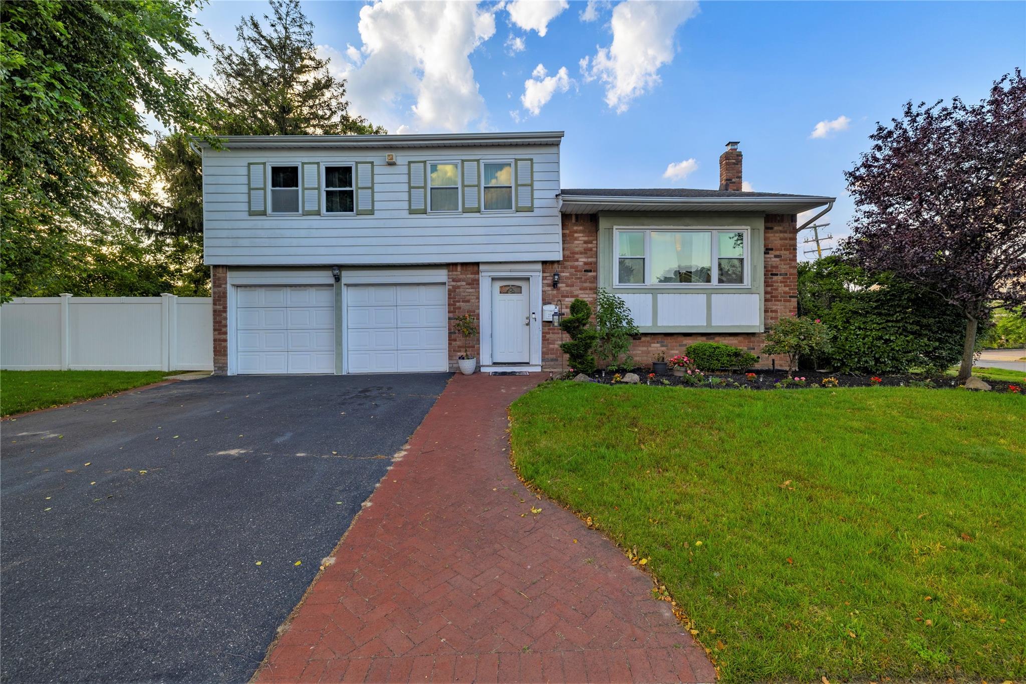 2717 Ellen Road