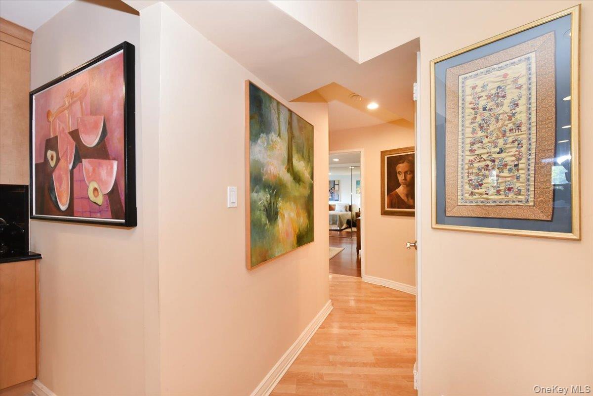 180 S Middle Neck Road 1-q Property Photo 16