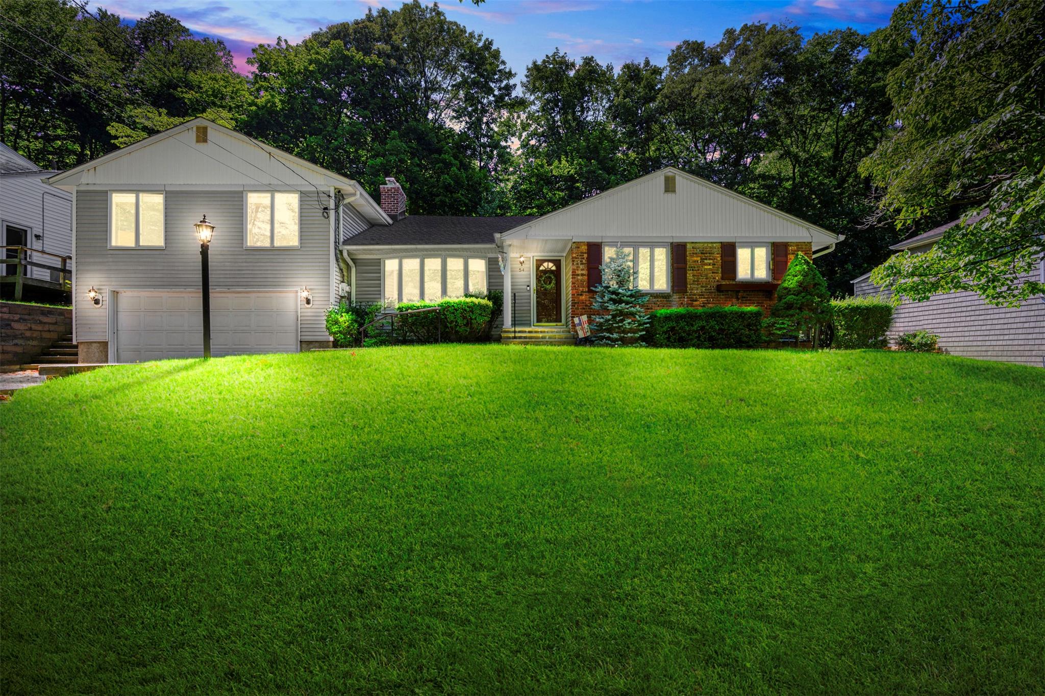 54 Bankside Drive Property Photo 1
