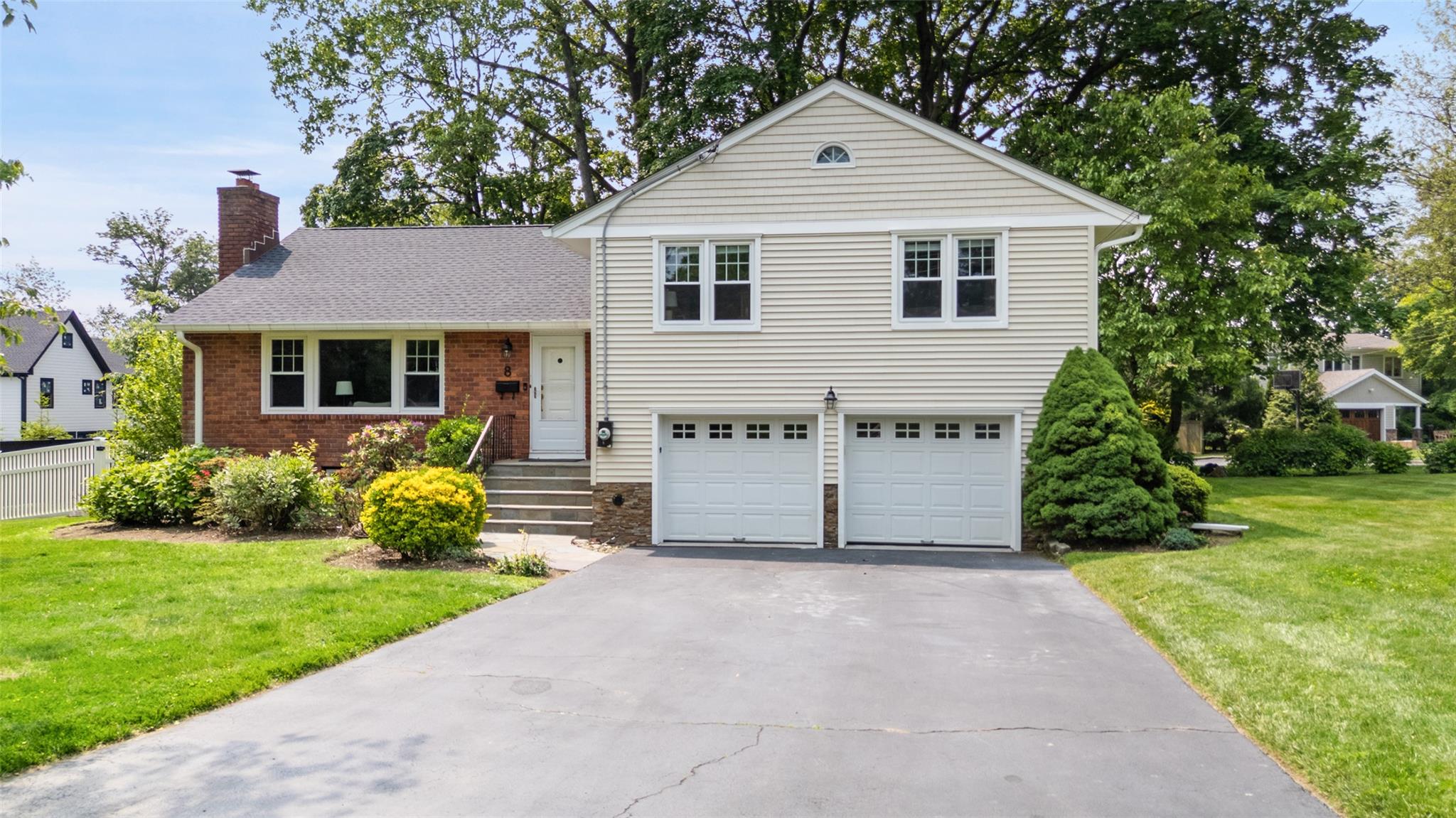 8 Elm Hill Drive Property Photo 1