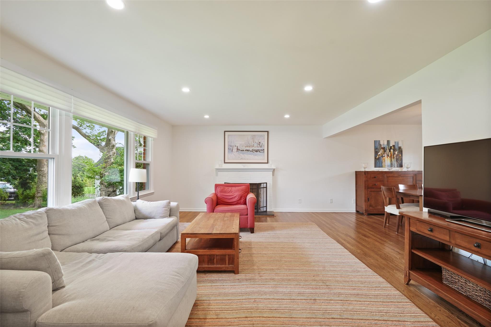 8 Elm Hill Drive Property Photo 4