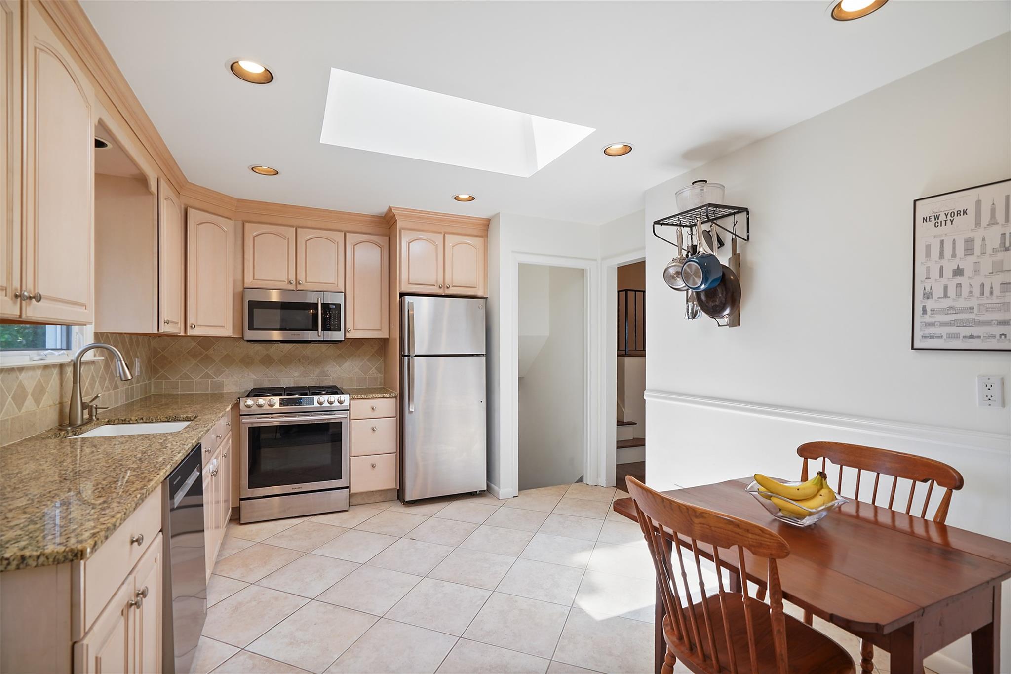 8 Elm Hill Drive Property Photo 9