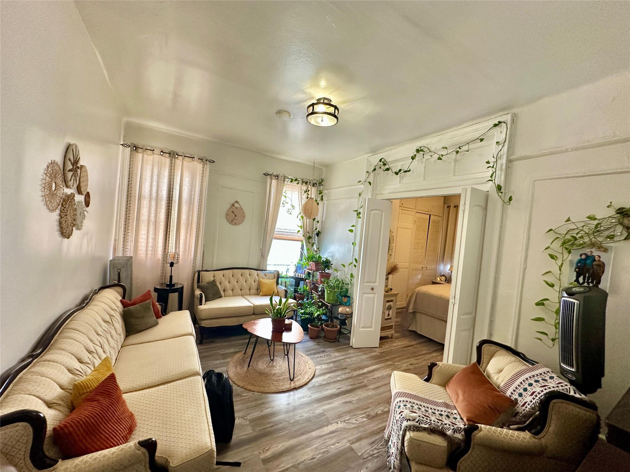 543-545 W 160th St