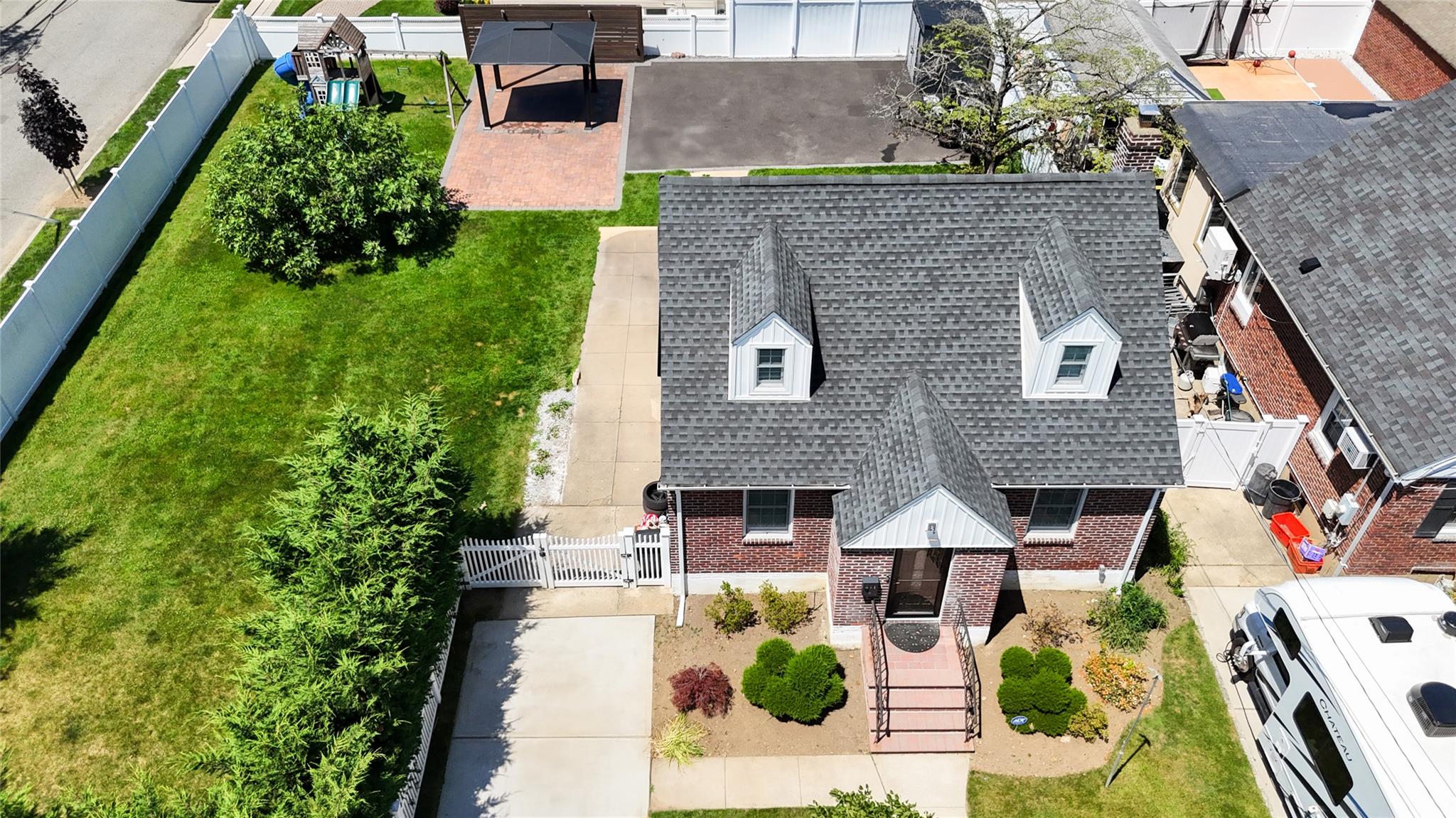 84 Scherer Boulevard Property Photo 1
