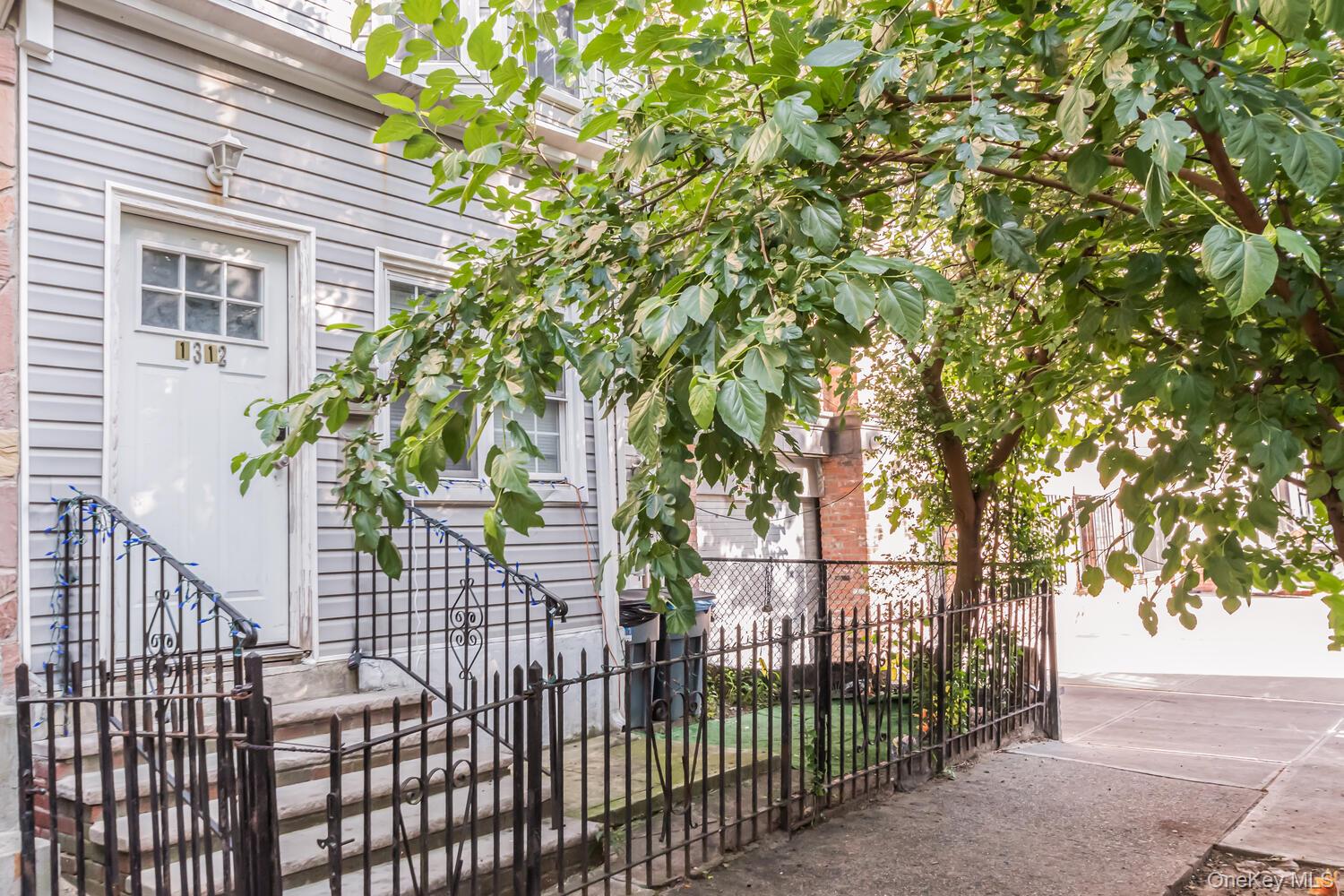 1312 Findlay Avenue Property Photo 1