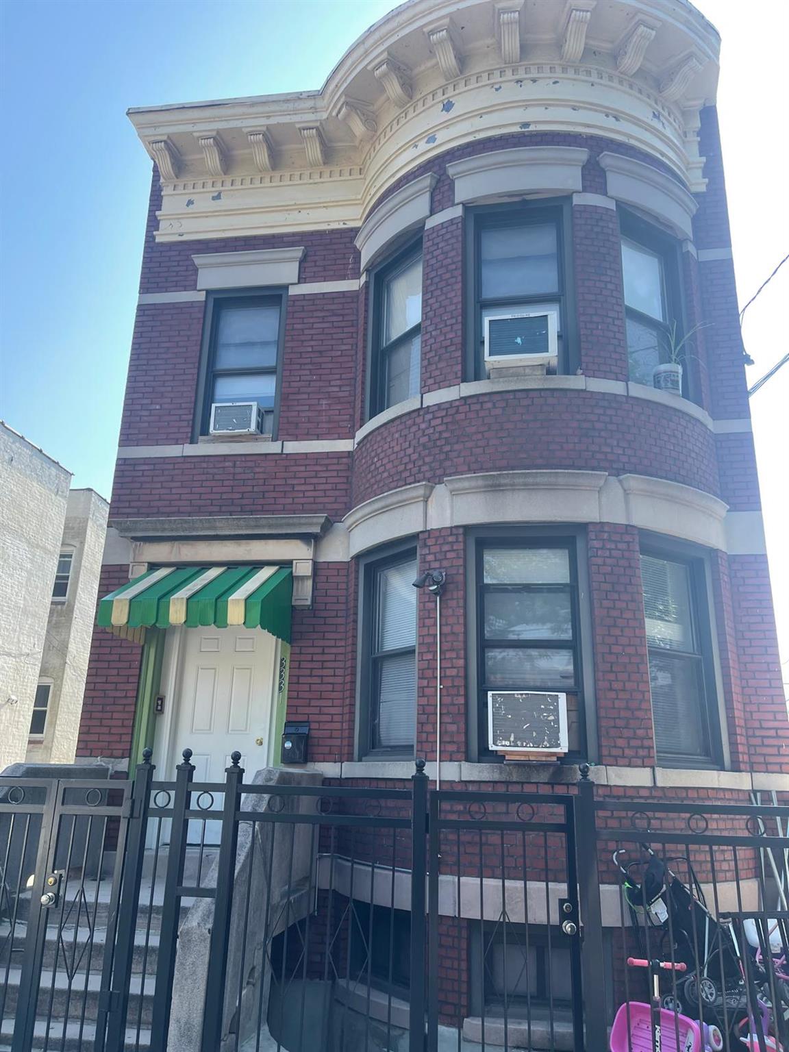 3331 100th Street Property Photo 24