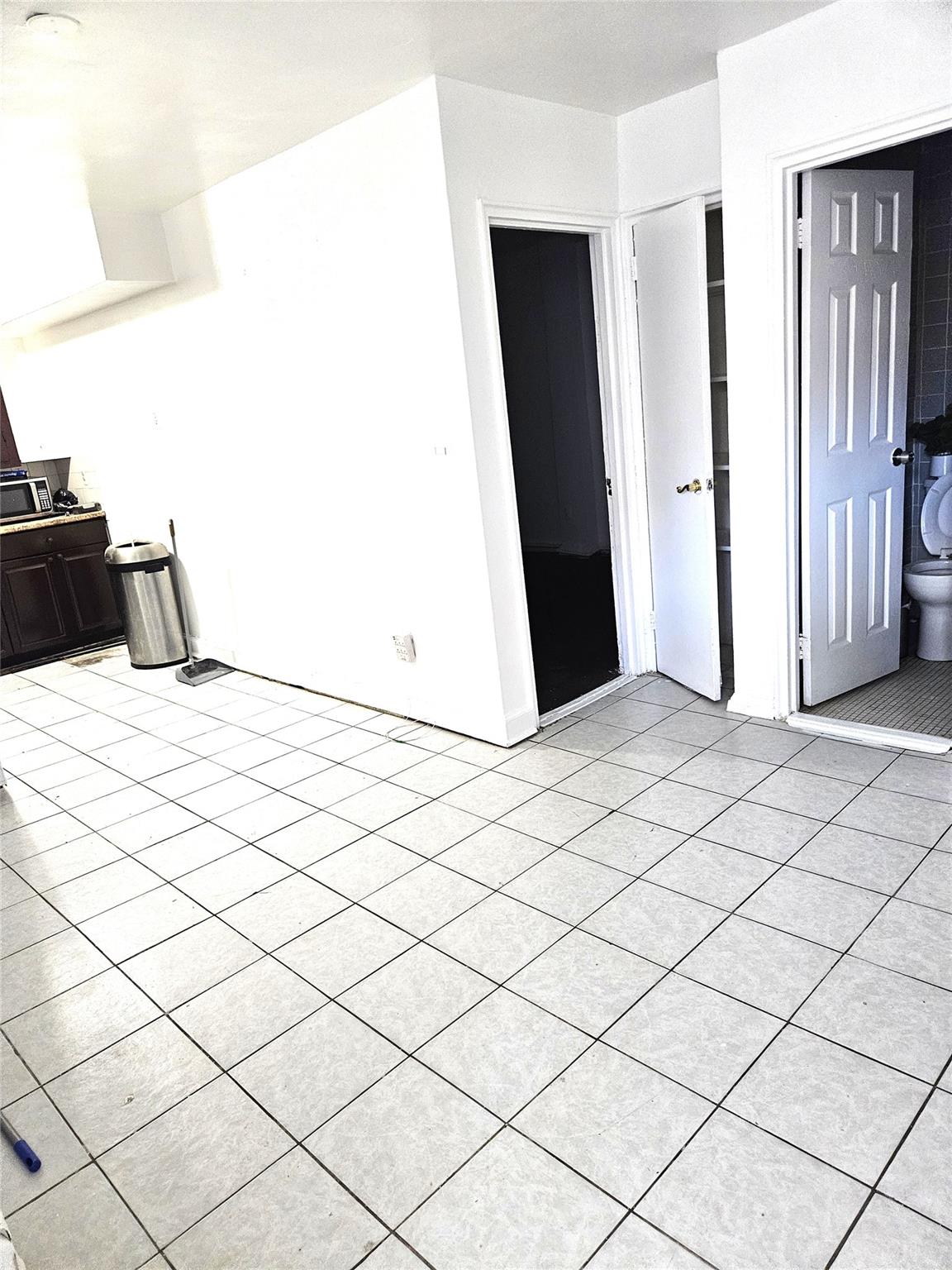 2164 Cross Bronx Expressway Property Photo 10