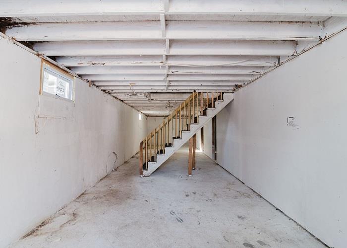 42 West Street Property Photo 13