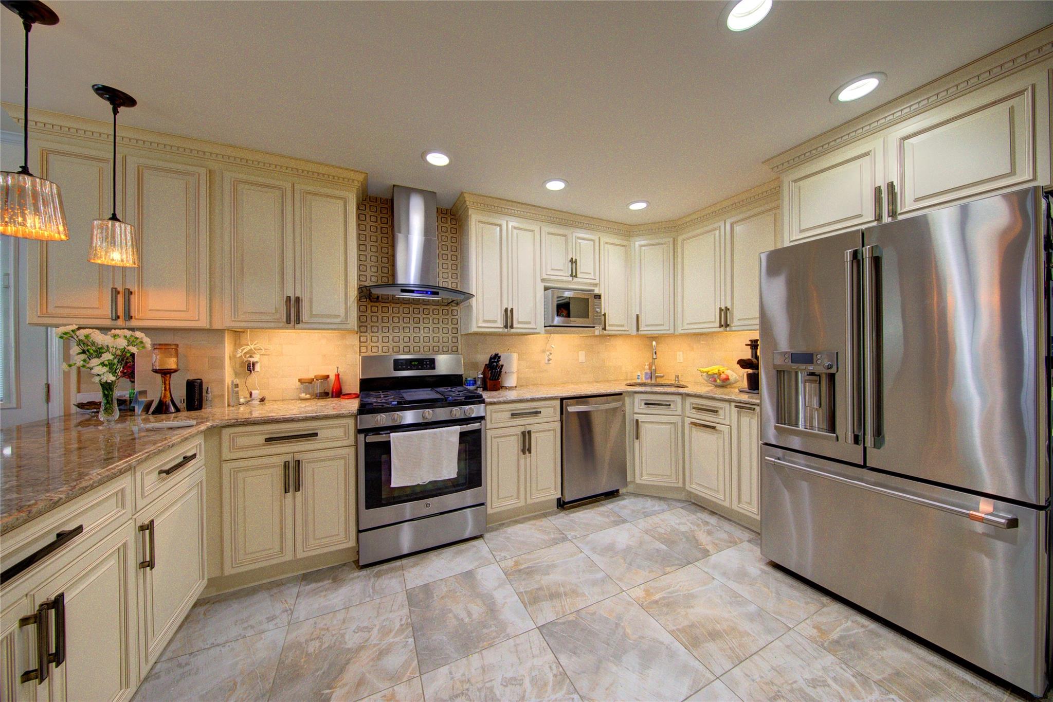 7622 265th Street Property Photo 12