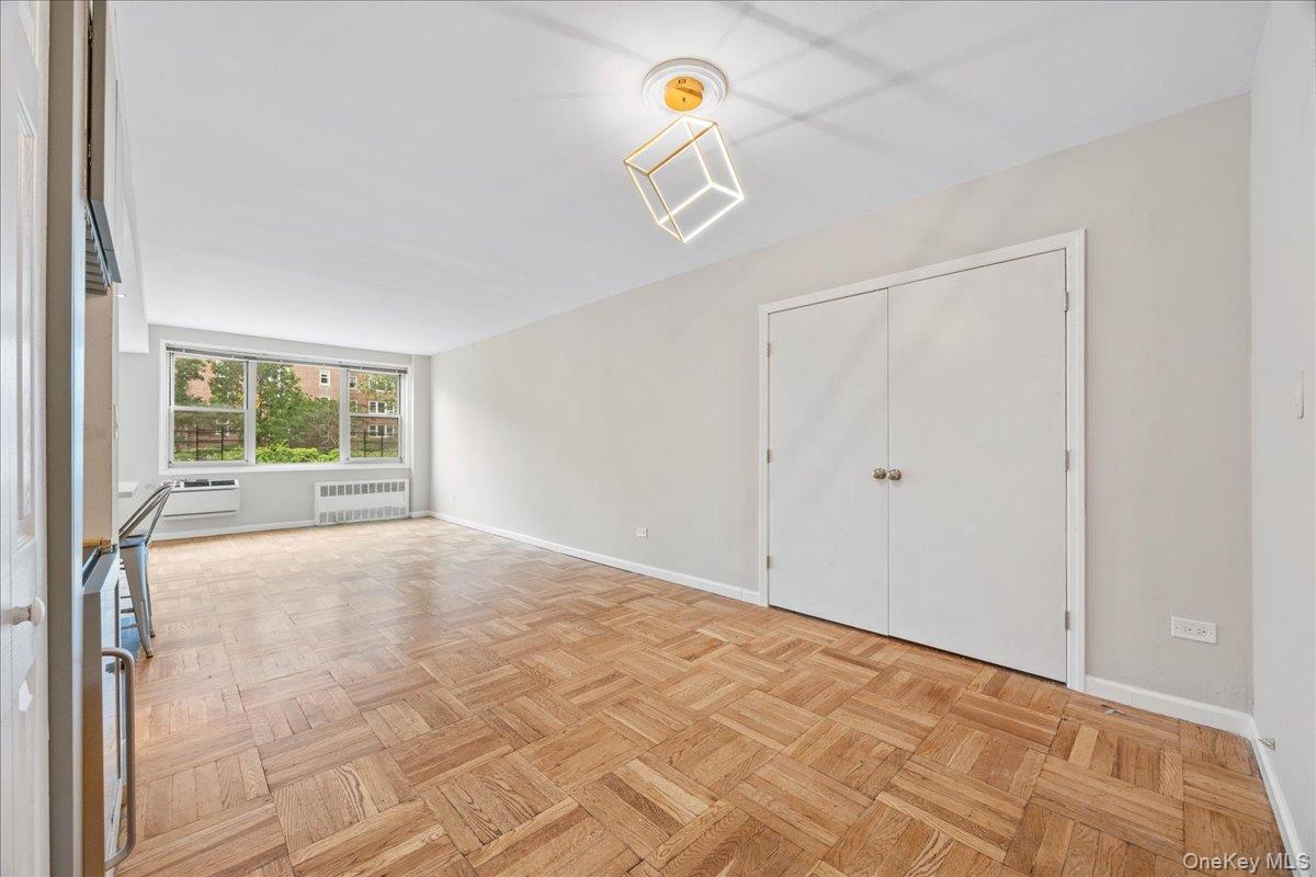 629 Kappock Street 2a Property Photo 15