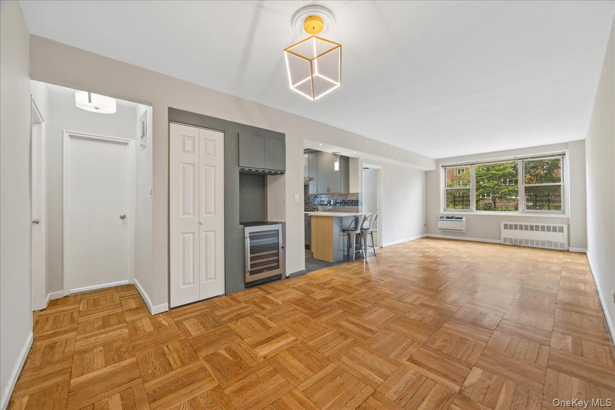 629 Kappock Street 2a Property Photo 16