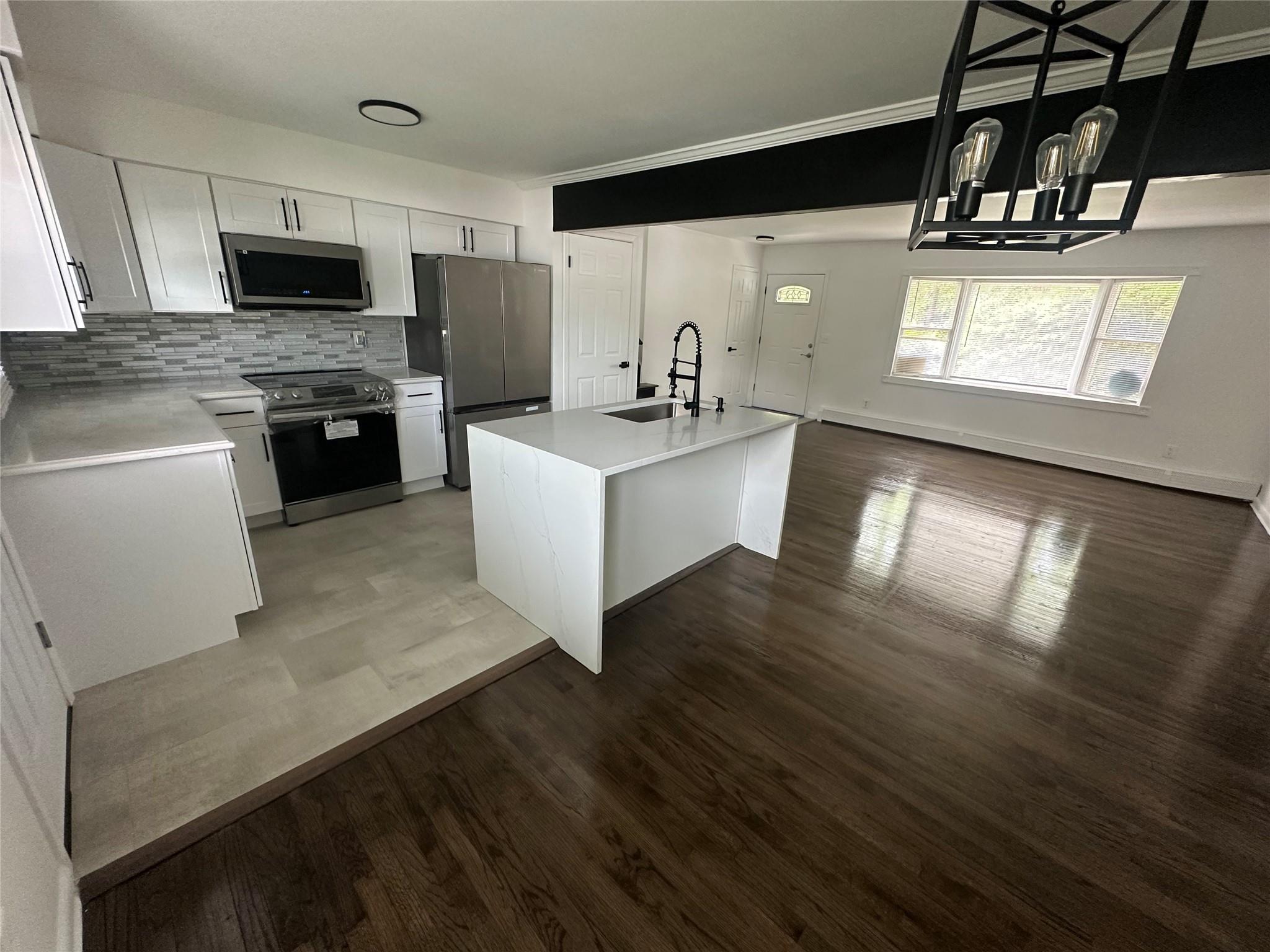 1070 Spur Drive Property Photo 8