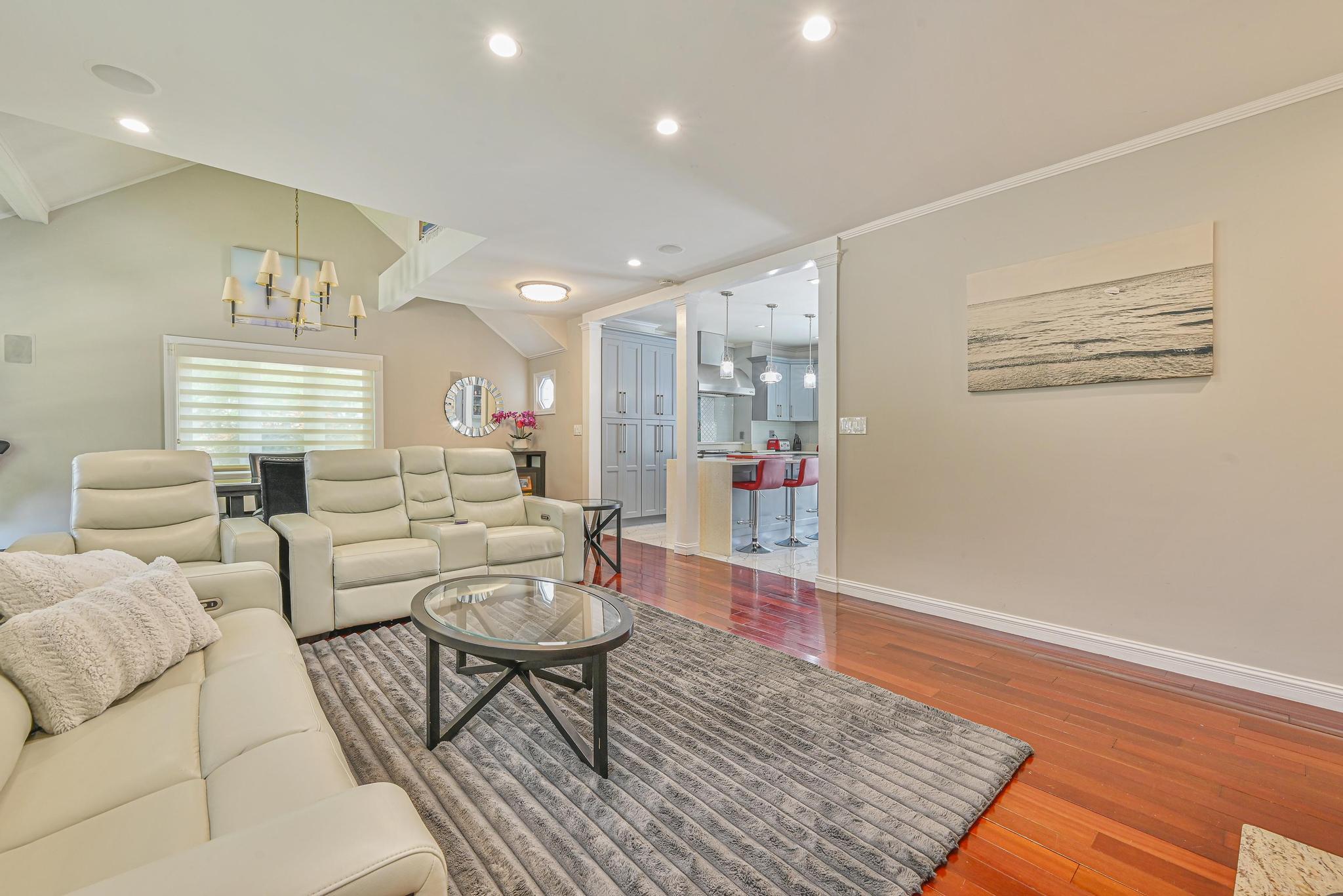 36 W Saint Marks Place Property Photo 11