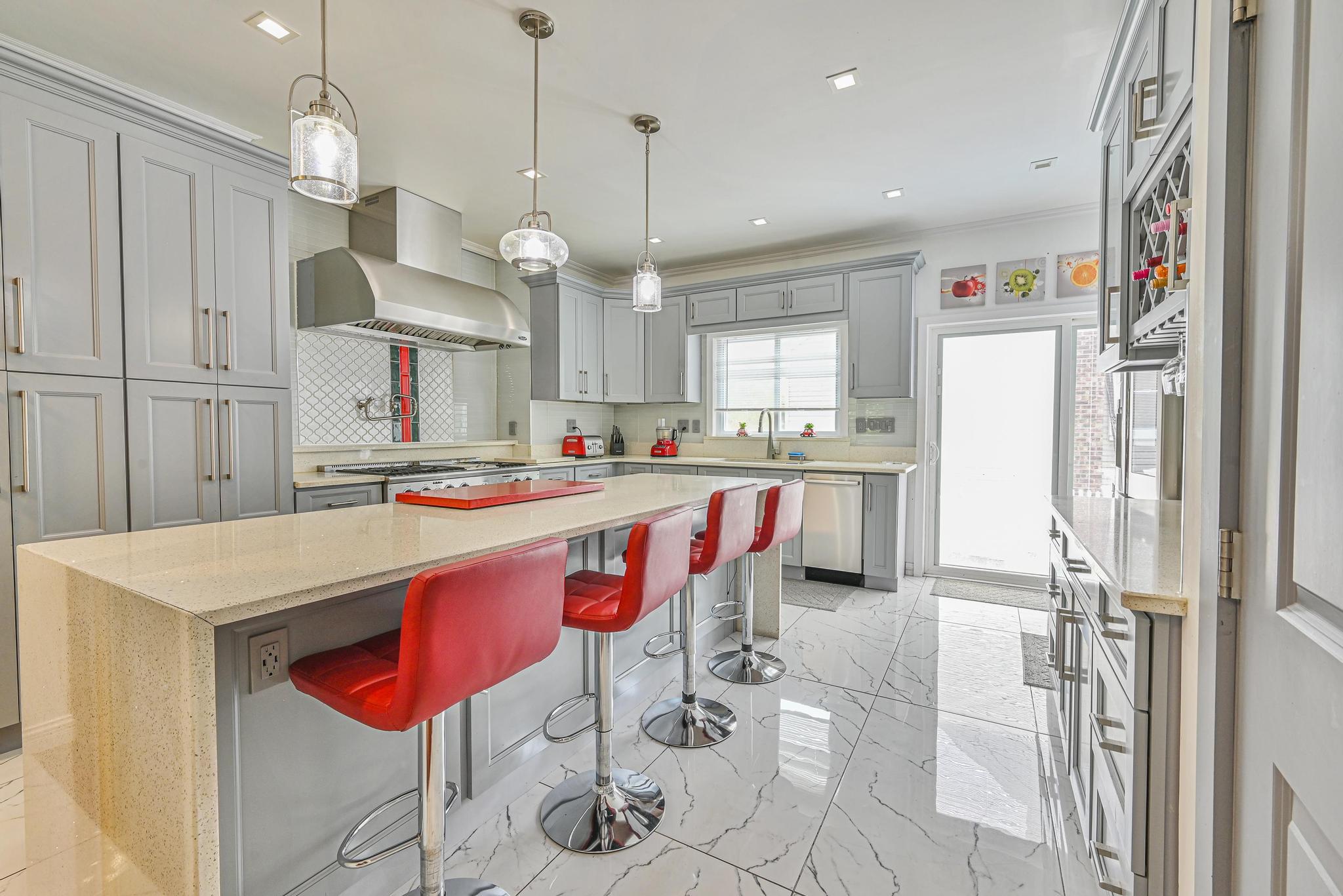 36 W Saint Marks Place Property Photo 14