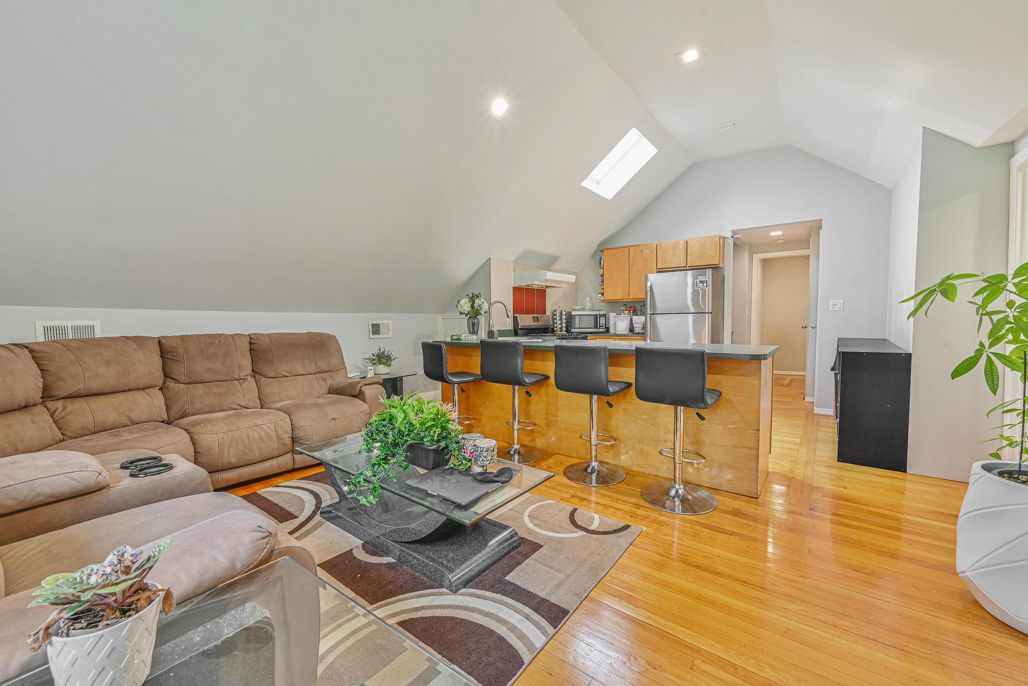 36 W Saint Marks Place Property Photo 25