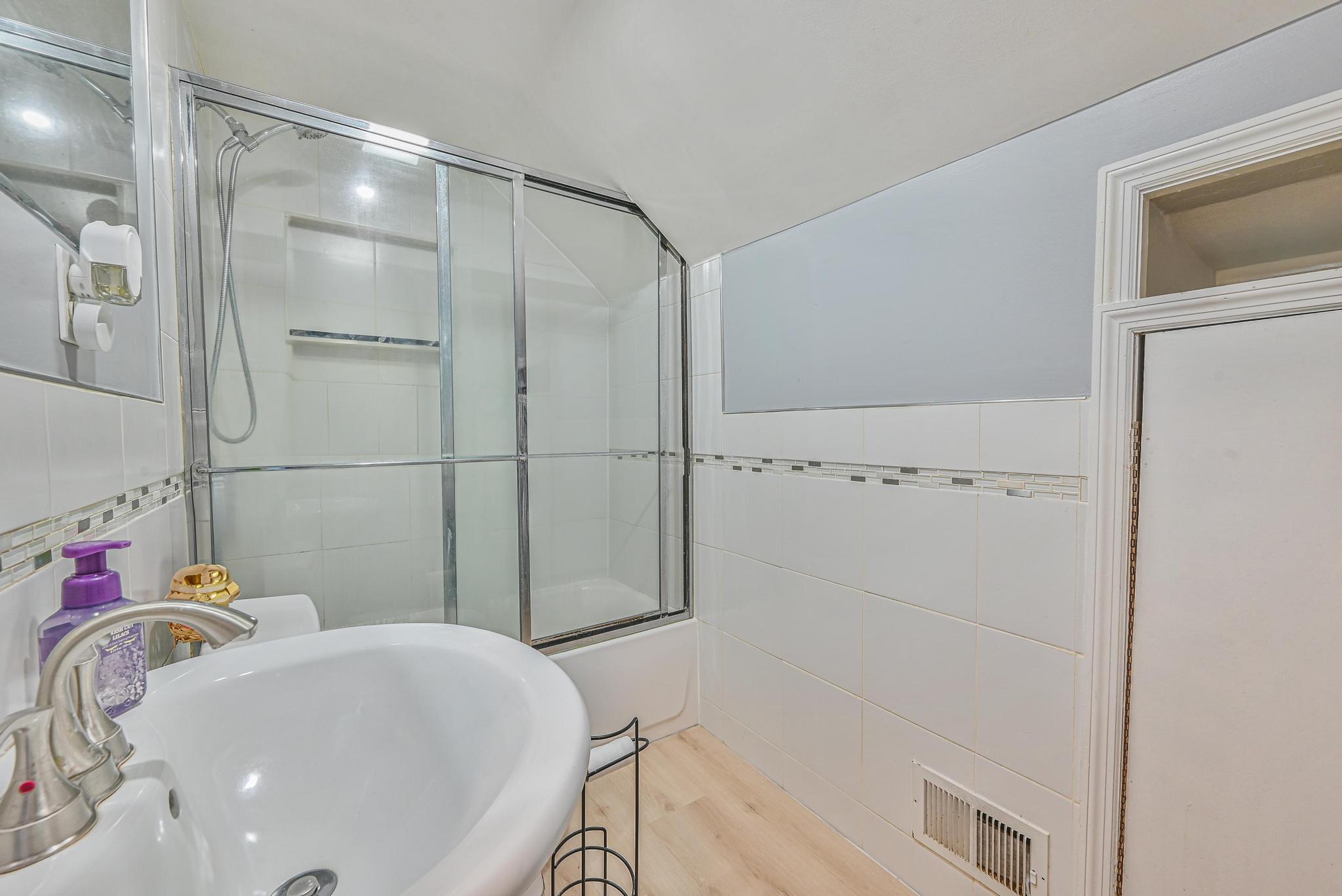 36 W Saint Marks Place Property Photo 28