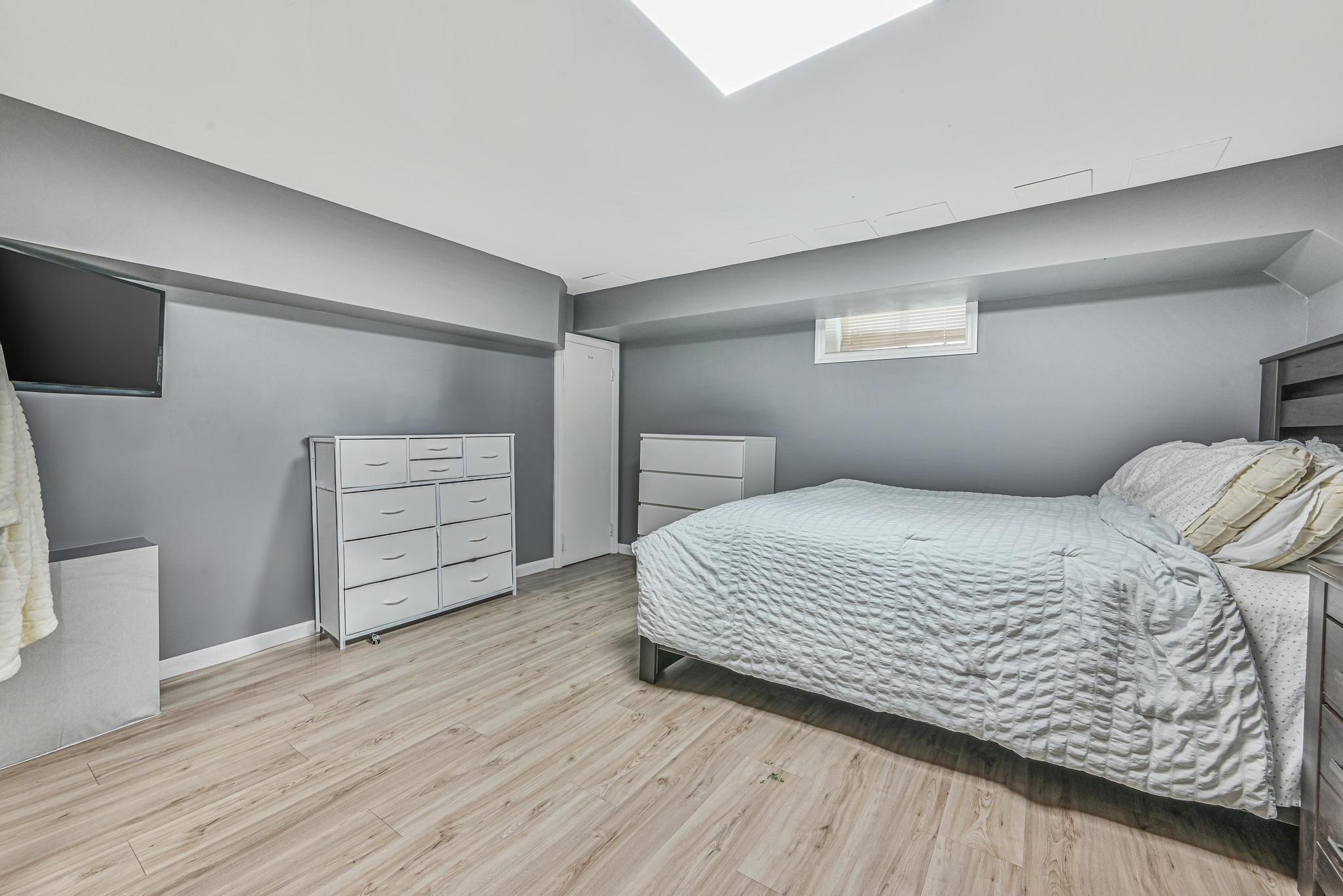 36 W Saint Marks Place Property Photo 30